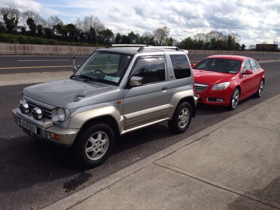 Mitsubishi pajero junior