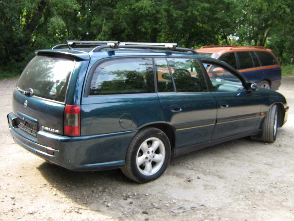 Продажа универсалов б у. Opel Omega 1999 универсал. Opel Omega 1997 универсал. Opel Omega 1997 универсал дизель. Опель Омега б универсал 1997.