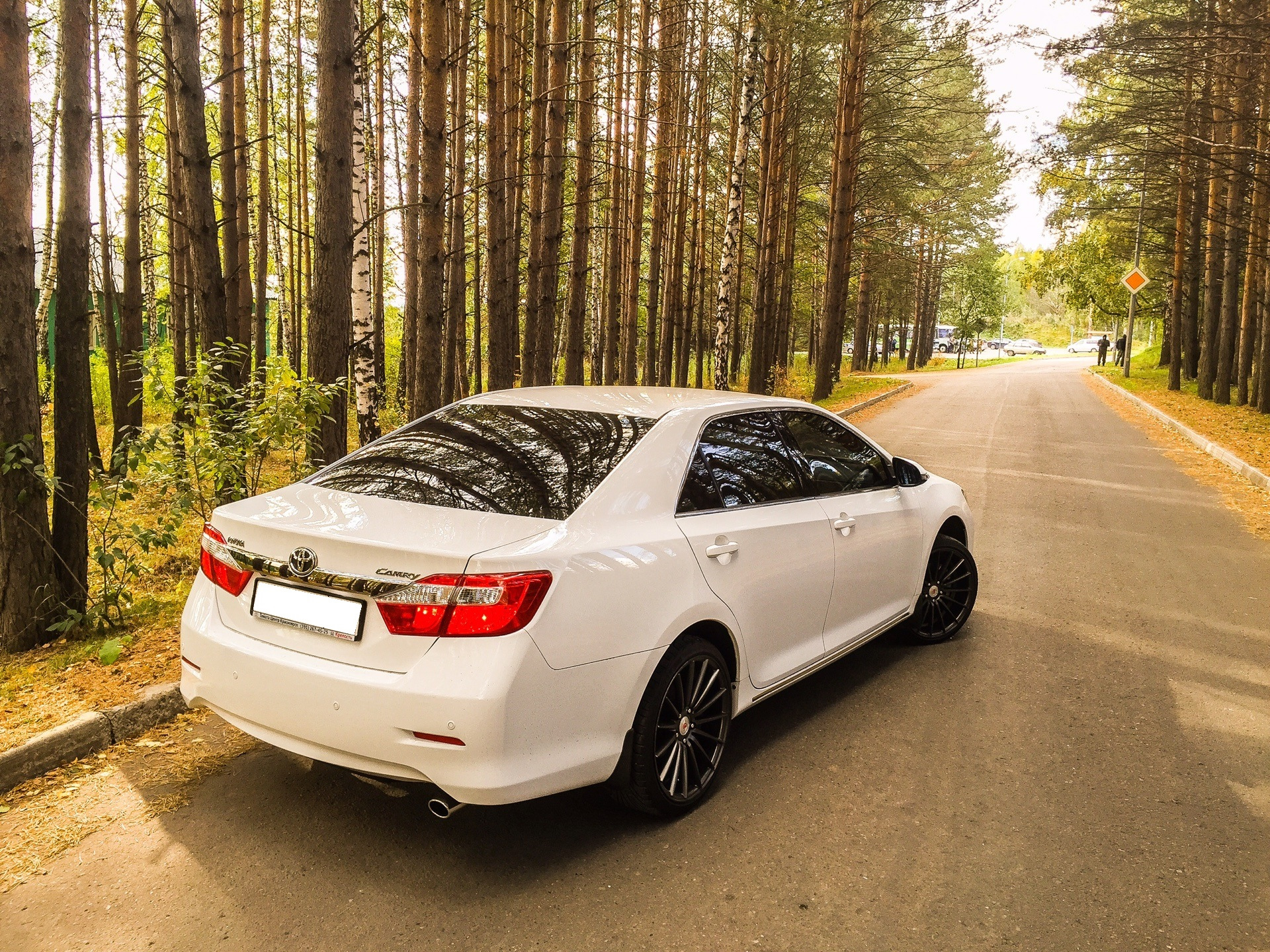 Камри видео. Toyota Camry 2013. Toyota Camry 2013 белая. Тойота Камри 2013. Toyota Camry 2.2.