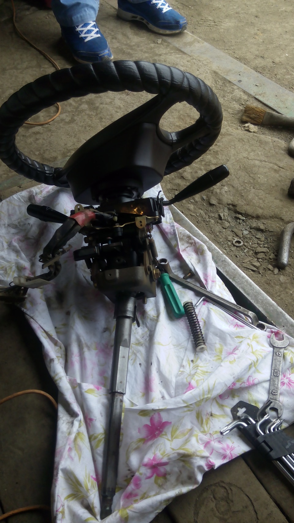 стук в рулевой колонке на мелких кочках — Toyota Corolla (100), 1,5 л ...