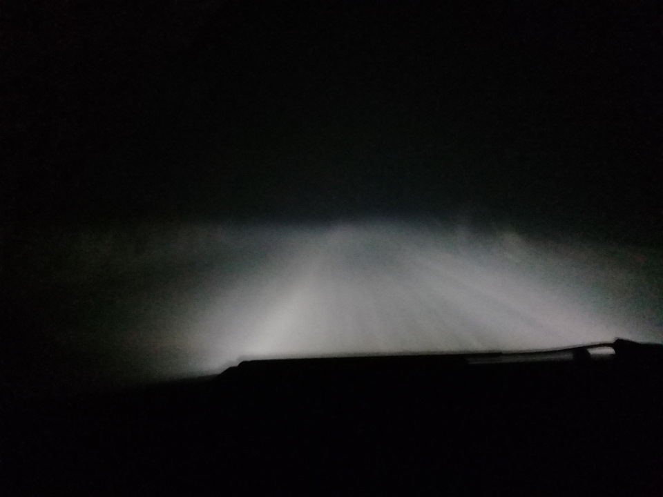 вот такой туманище сегодня.ехал 40-50 км в час. — Geely MK Cross