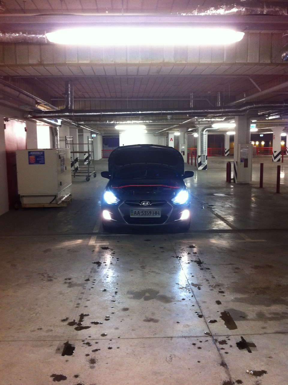 при включении света, в одной линзе ксенон поморгает и тухнет — Hyundai ...