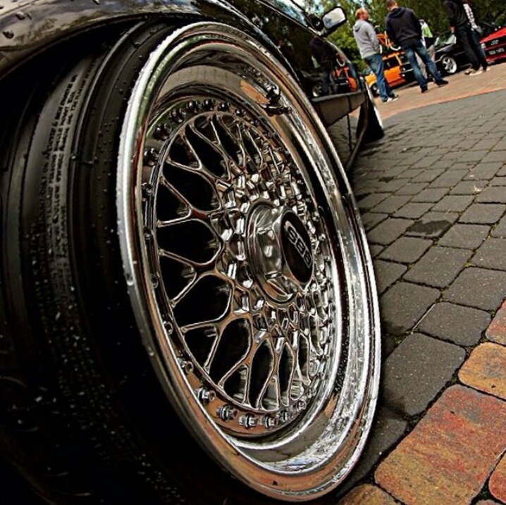 Bbs доска. BBS RS r15 stance. BBS RS r14. BBS r16 с полкой. BBS r15 фендеры.