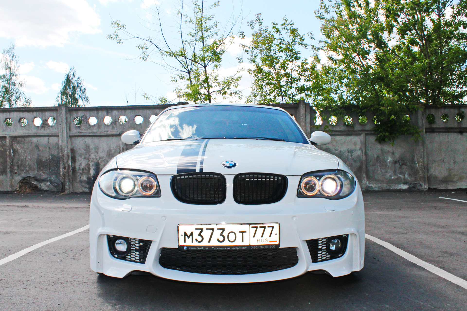 Бмв 1 3 литра. Bmw 118i. Бакра краснодар бмв. Мазда 6 мпс джи джи кузов. Bmw e87 m pack.