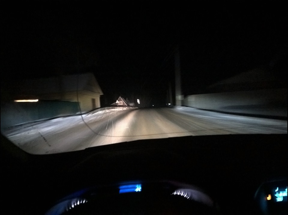 Плохо светит ксенон. Фокус 3 свет фар. Ford Focus 3 Рестайлинг свет фар ночью. Форд фокус 3 БИК Сенон в Ближний цвет. Форд фокус 3 свет ночью.