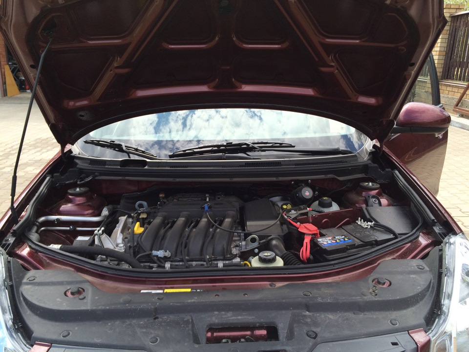 Уплотнитель капота — Nissan Almera V (G11/15), 1,6 л, 2015 года ...