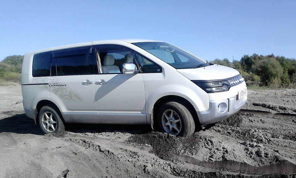 Фото mitsubishi delica d 5