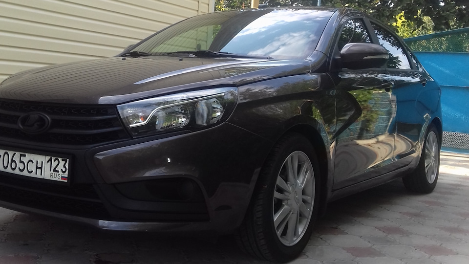 Lada Vesta 1,8 Робот