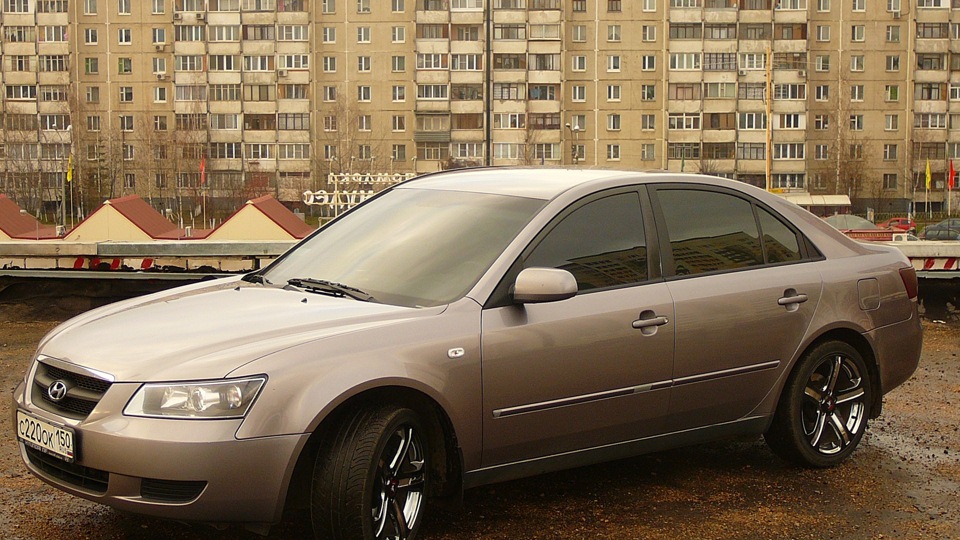 Соната 2007 диски. Соната НФ 2007 течёт масло. Hyundai Sonata NF 2007 покраска задней двери.