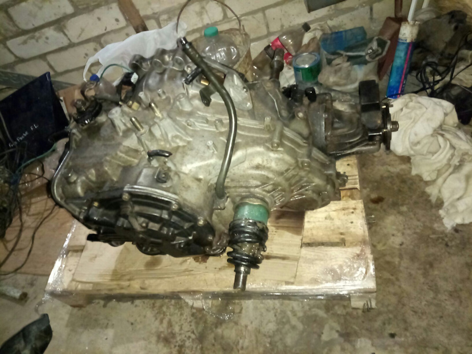 Акпп на мазду 626 df. Снятие акпп мазда 6. Mazda mpv 2001 акпп. Мазда снятие акпп. Акпп мазда 626 американка.