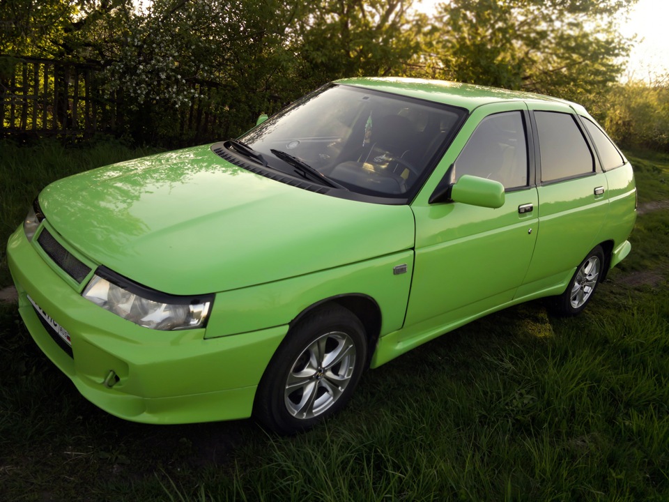 Ваз 21120. Lada 2112. Lada 2112 зеленая. Лада 21120. ВАЗ 21120 2000 зеленый.