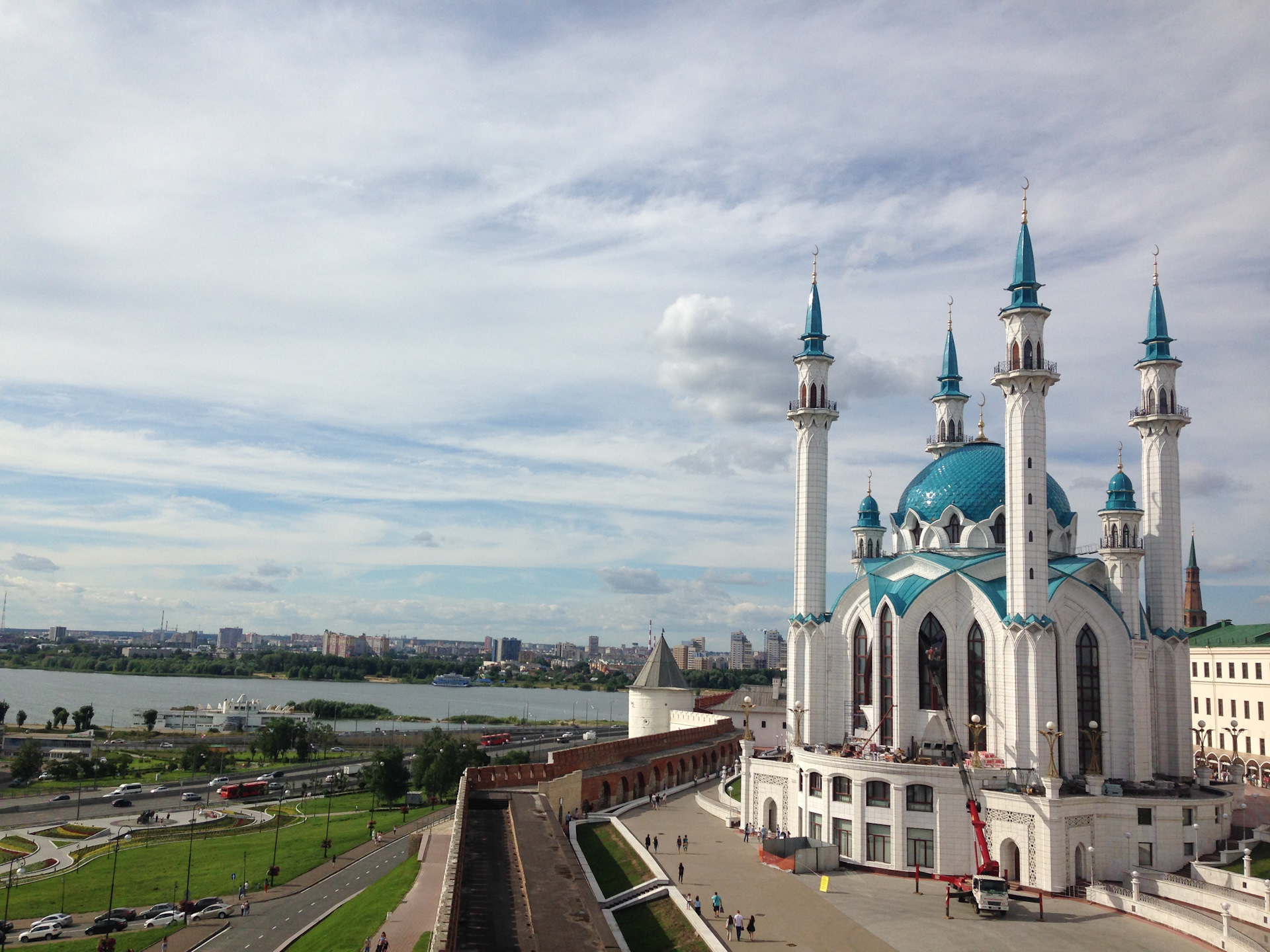 Тур в казань из спб. Фон кул Шариф Казань. Петербургская Казань. Кул-Шариф Татарстан стенд. Интересные места по дороге в Казань из СПБ.