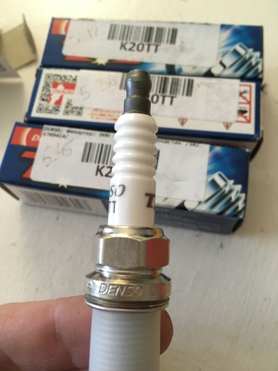 Denso оригинал, как отличить от подделки. Настоящие свечи Denso ...