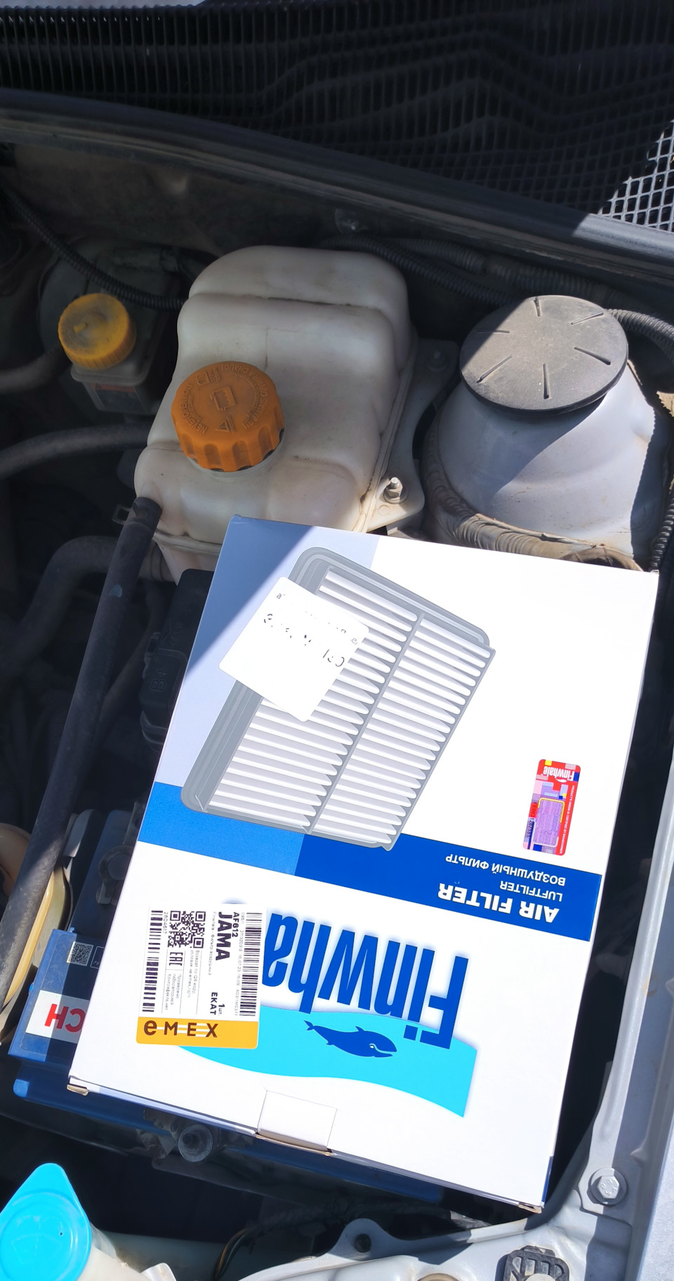 Замена воздушного фильтра — Chevrolet Lacetti 5D, 1,6 л, 2011 года ...