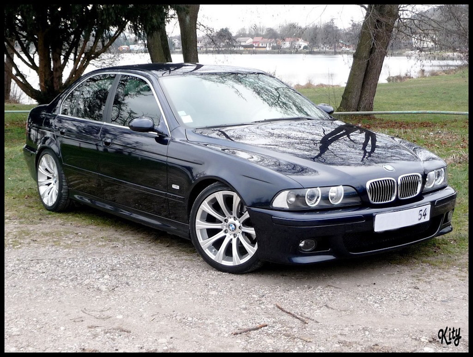 BMW 5 Series e39 Black