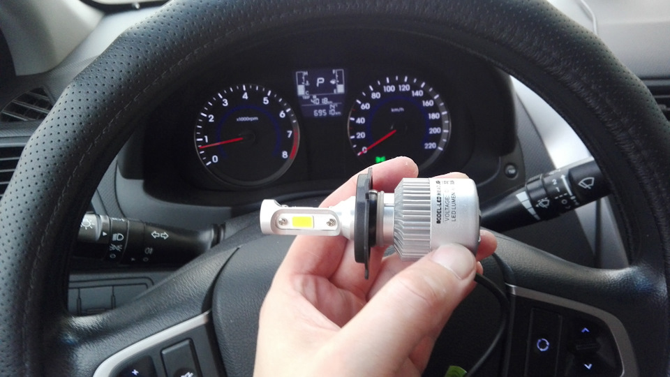 светодиодные лампы в фары — Hyundai Solaris (1G), 1,6 л, 2014 года ...