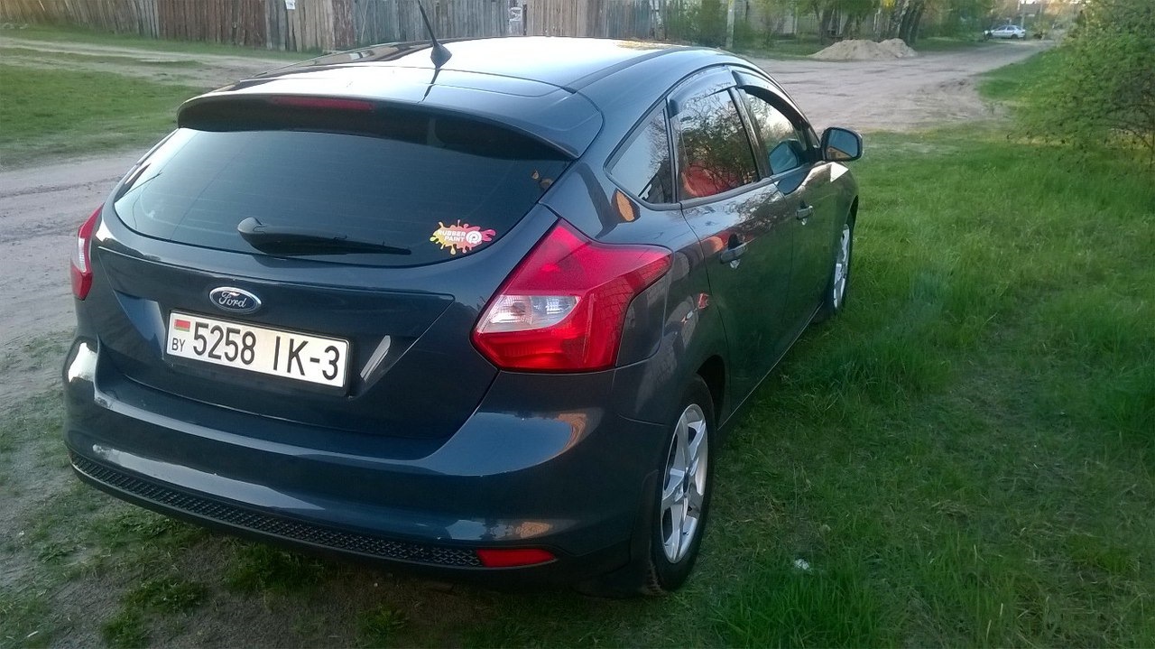 Стекло форд фокус 3. Ford Focus 2011 тонировка. Заднее стекло фокус 3 хэтчбек. Форд фокус 3 заднее стекло. Заднее стекло Форд фокус 3 хэтчбек.