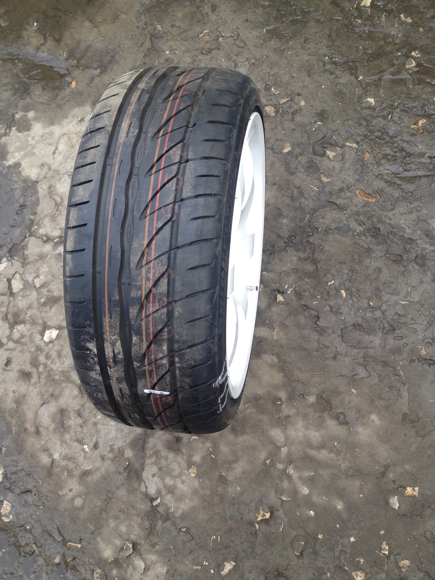 205 40 r17. Бриджстоун слики. Китайские шины слики r17. Слики r 19 Bridgestone. 265/40 R17.