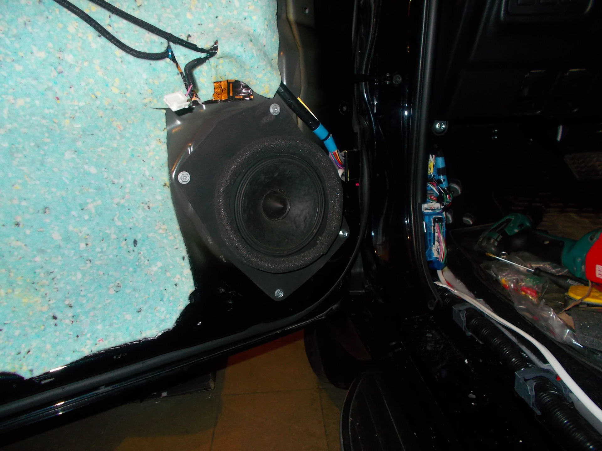 Toyota prado 150 акустика. Hertz акустика для toyota prado 150. динамики ландкрузер 150. штатная акустика тойота ленд крузер 200. прадо акустика.