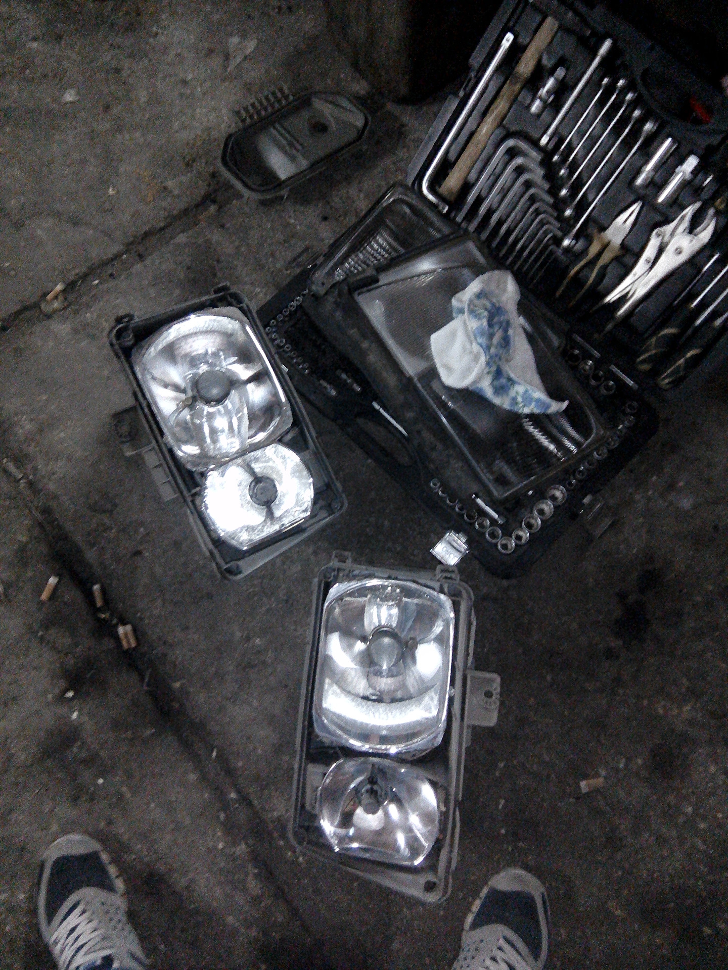 Потеют фары… — Mercedes-Benz E-Class (W124), 2,2 л, 1993 года | своими ...