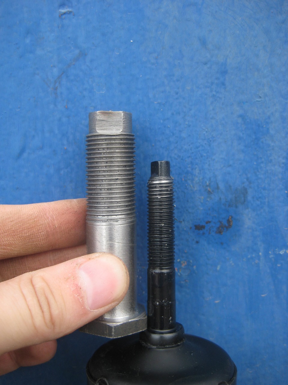 шток амо и втулка — KIA Sorento (1G)