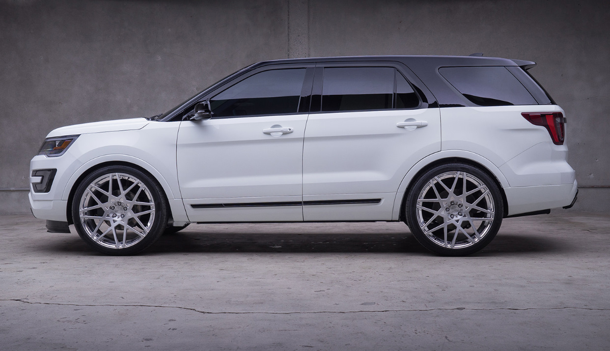 Ford Explorer 2016 Custom Tuning White