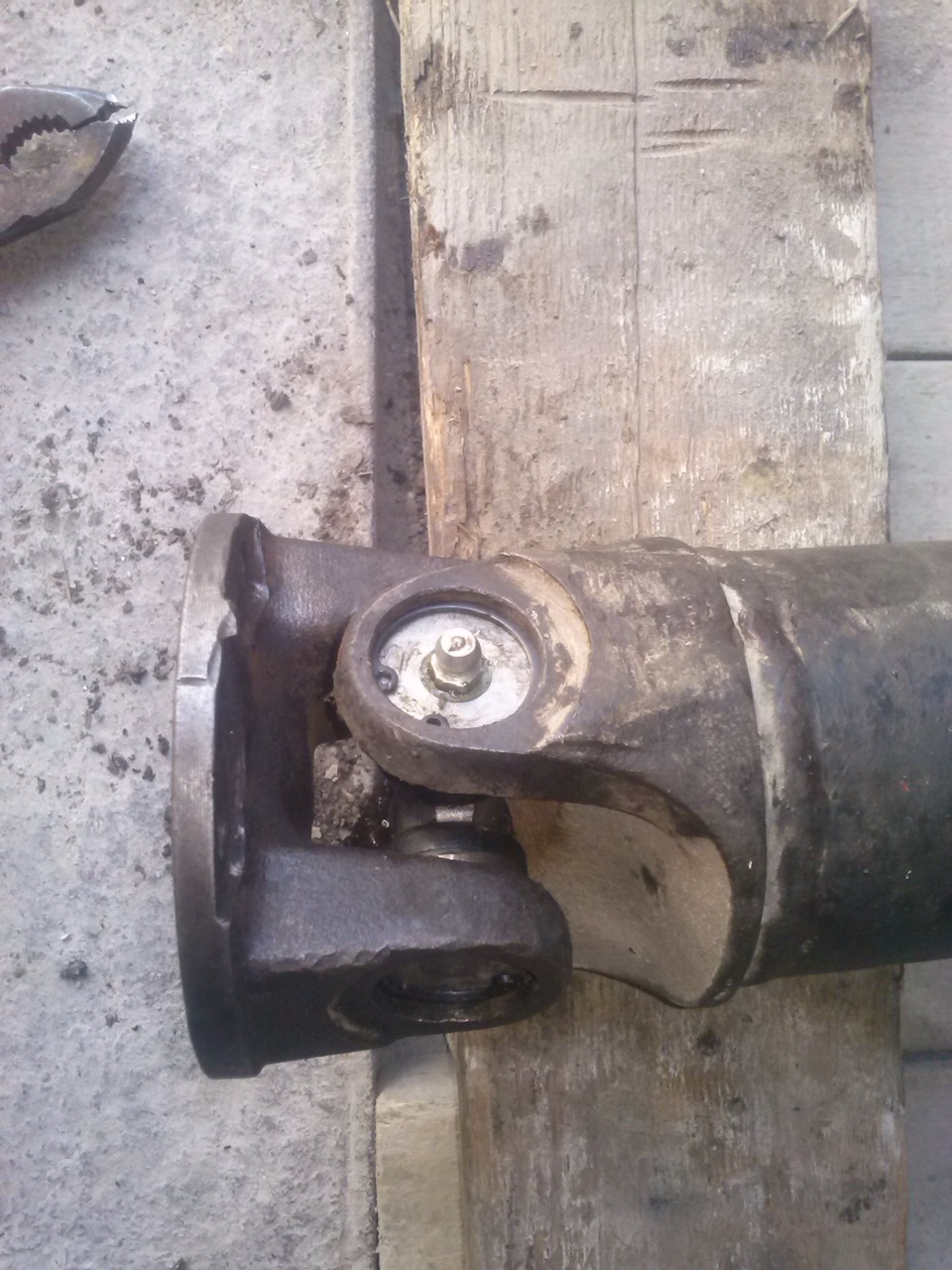 Замена крестовин на кардане! — Lada 2103, 1,5 л, 1976 года | своими ...