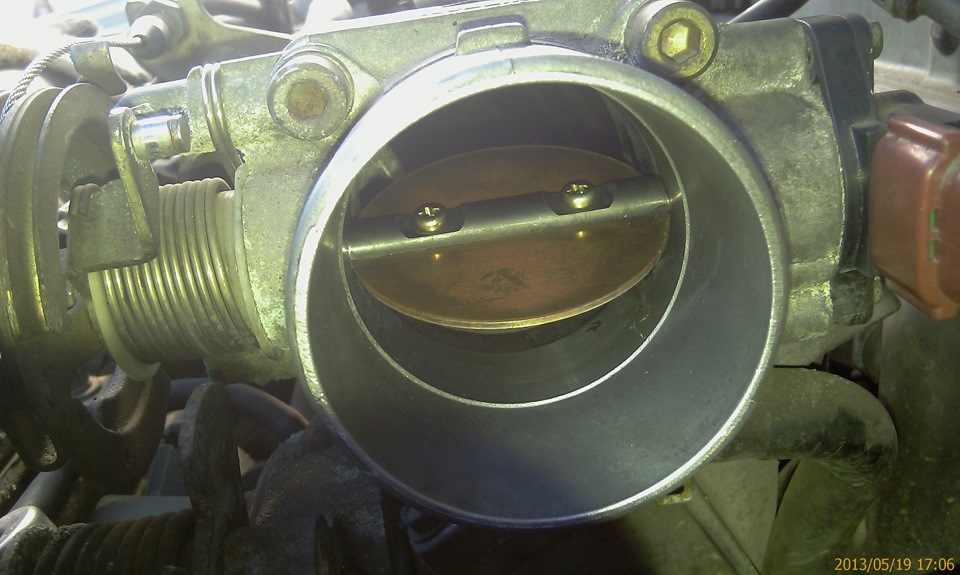 приоткрыта дроссельная заслонка. 6. приоткрыта дроссельная заслонка. дроссельная заслонка лада гранта. дроссельная заслонка ваз 2108.