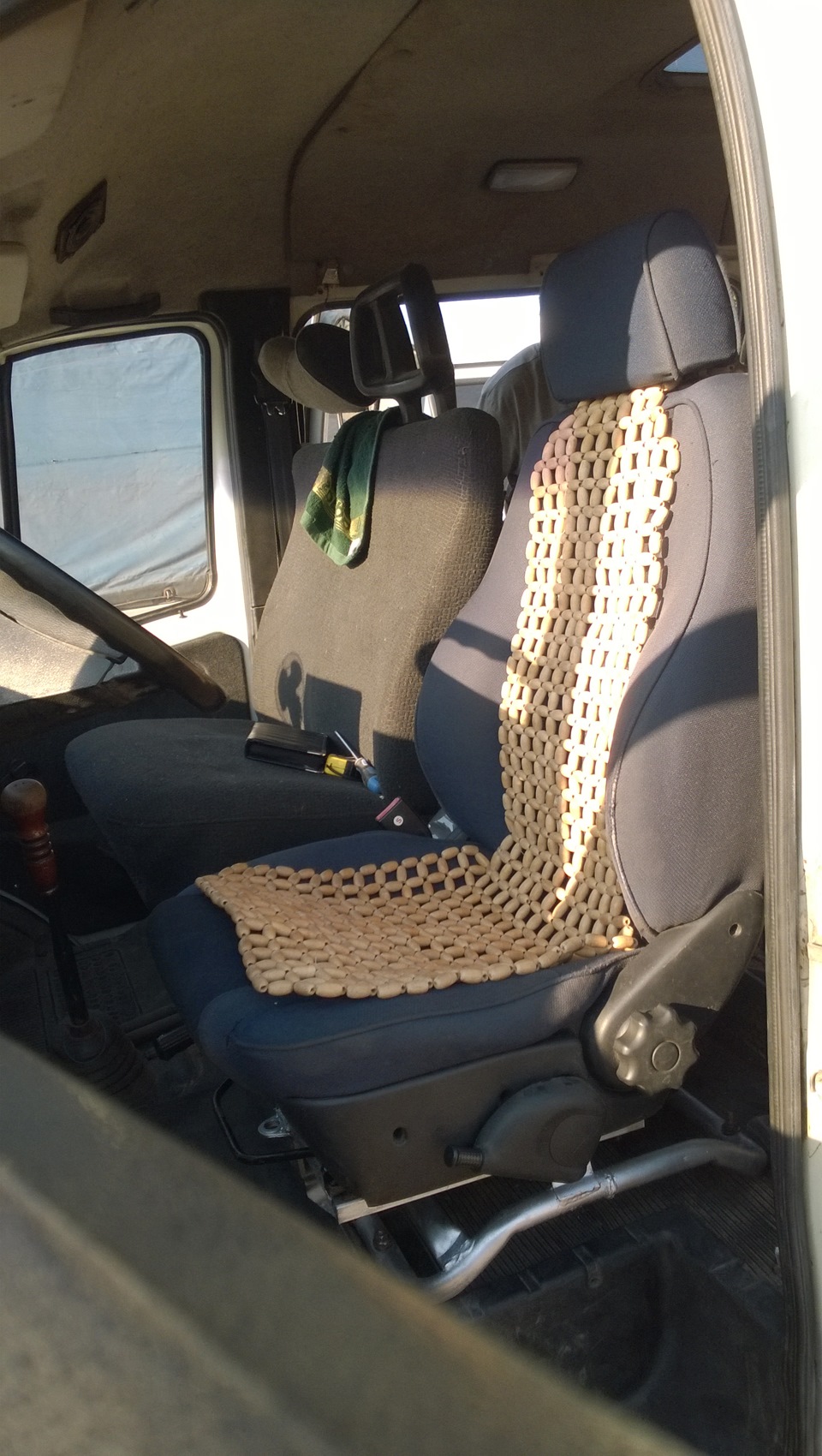 Переделка крепежа водительской сидушки и замена торпеды — ГАЗ Газель, 2 ...