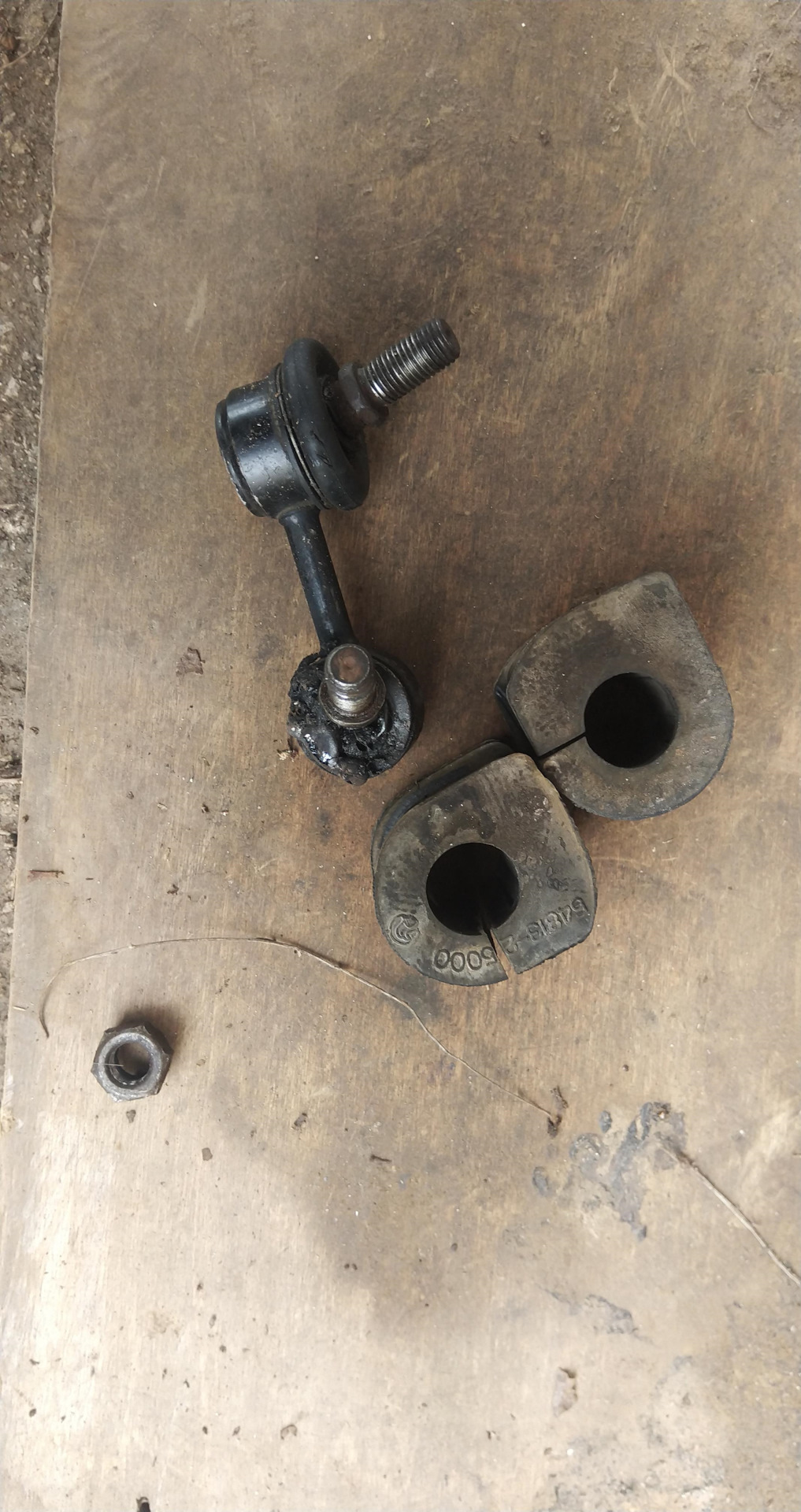 Стойки и втулки переднего стабилизатора — Hyundai Accent (2G), 1,5 л ...
