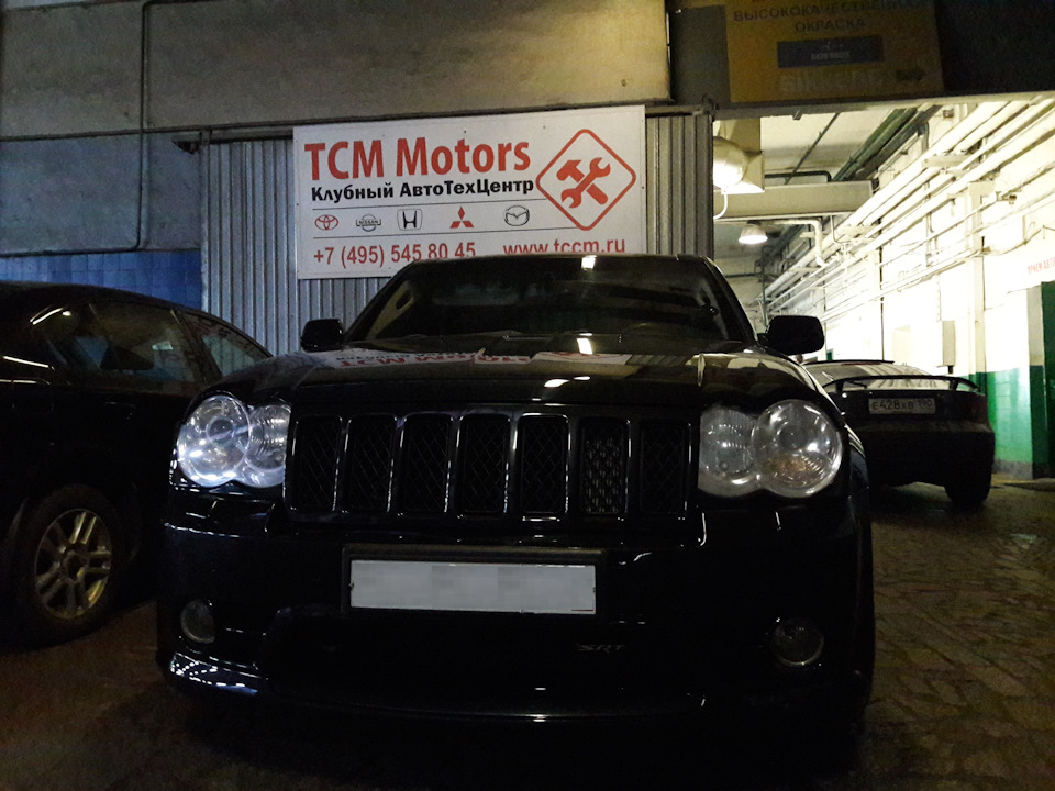 Фото в бортжурнале Jeep Grand Cherokee SRT-8 (WK). Запчасти на фото: S4580