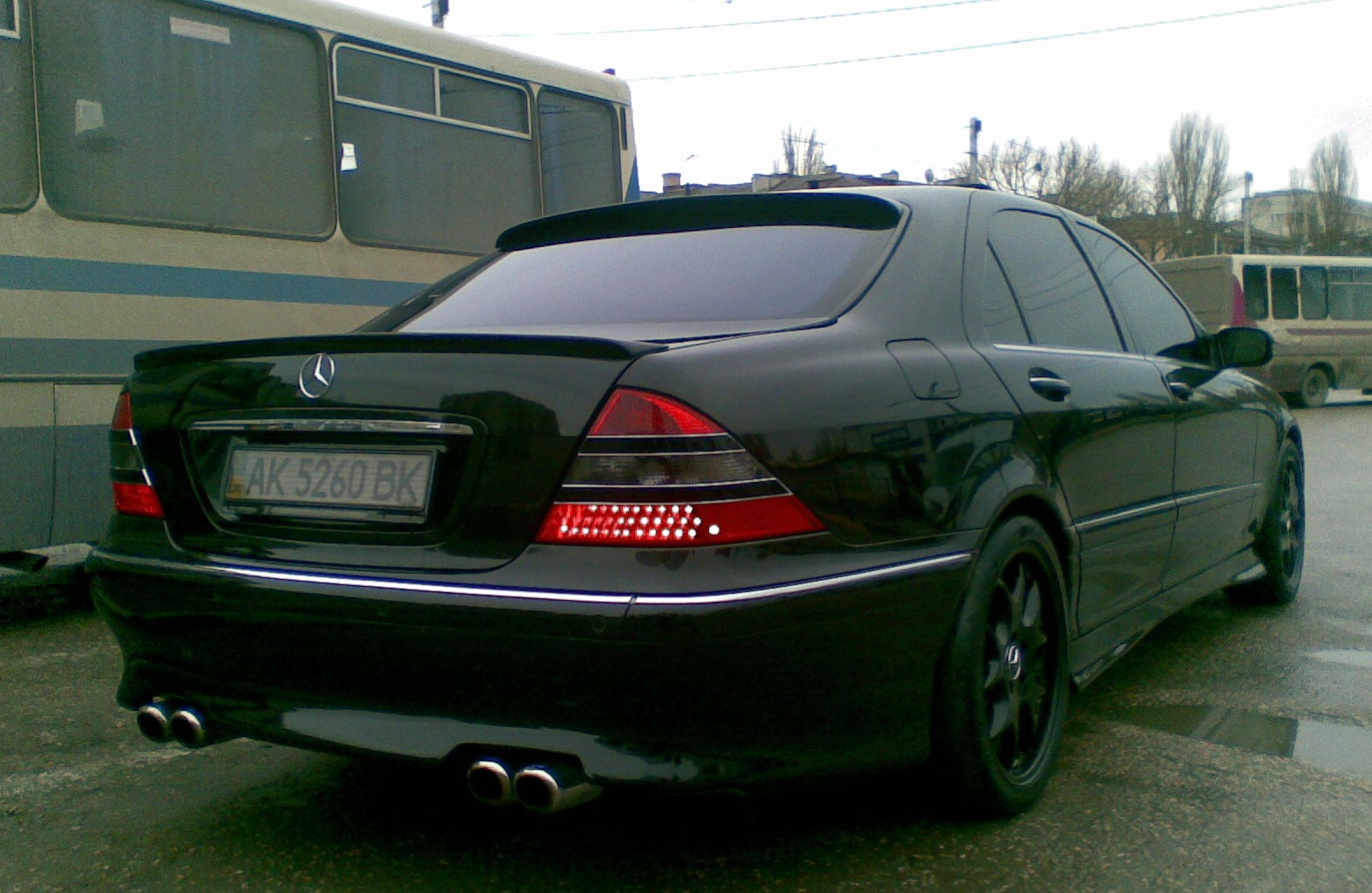 220 черный. W220 Tuning Black. Mercedes w220 Black Tuning. W220 Tuning чёрный. Мерседес 220 черный сзади.