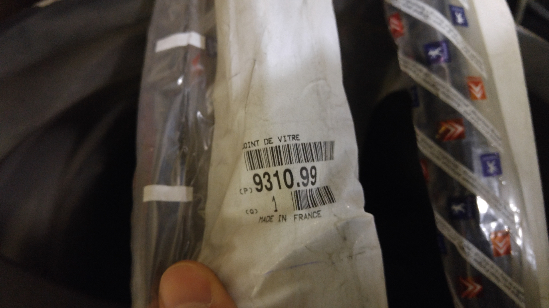 Заменил резинки у боковых стекол — Peugeot 406 Coupe, 3 л, 2000 года ...