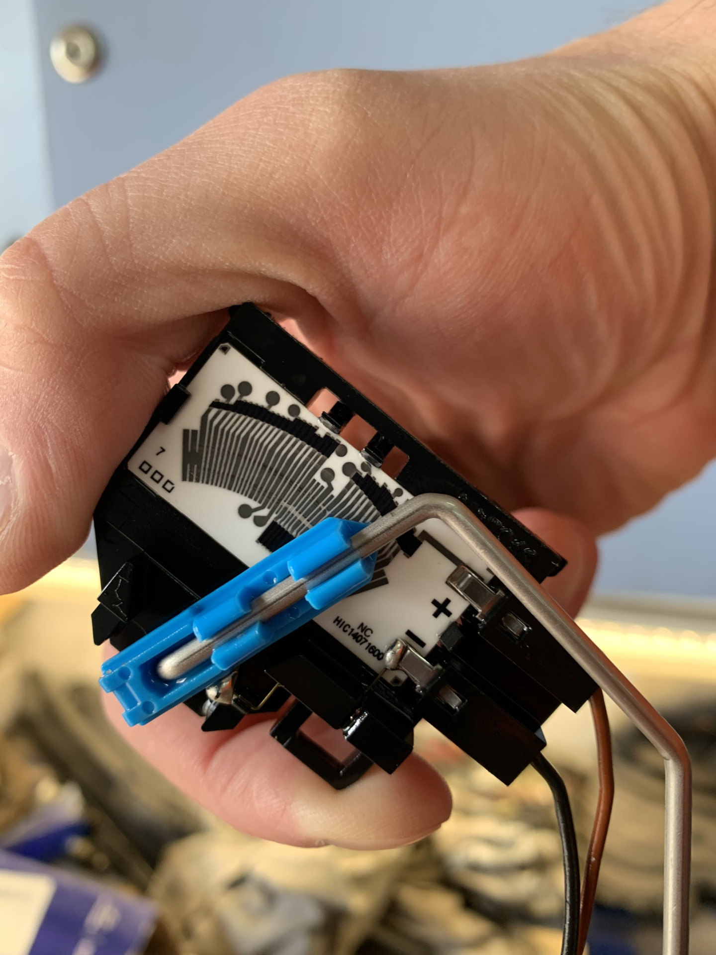 Реастат — Hyundai Grand Santa Fe, 2,2 л, 2016 года | запчасти | DRIVE2