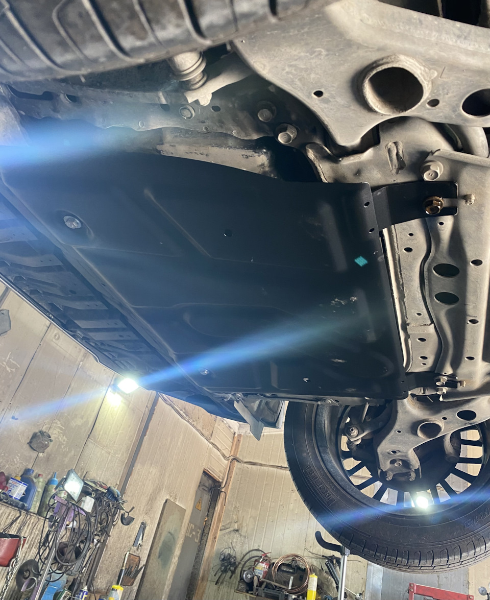 Фото в бортжурнале Toyota RAV4 (IV)