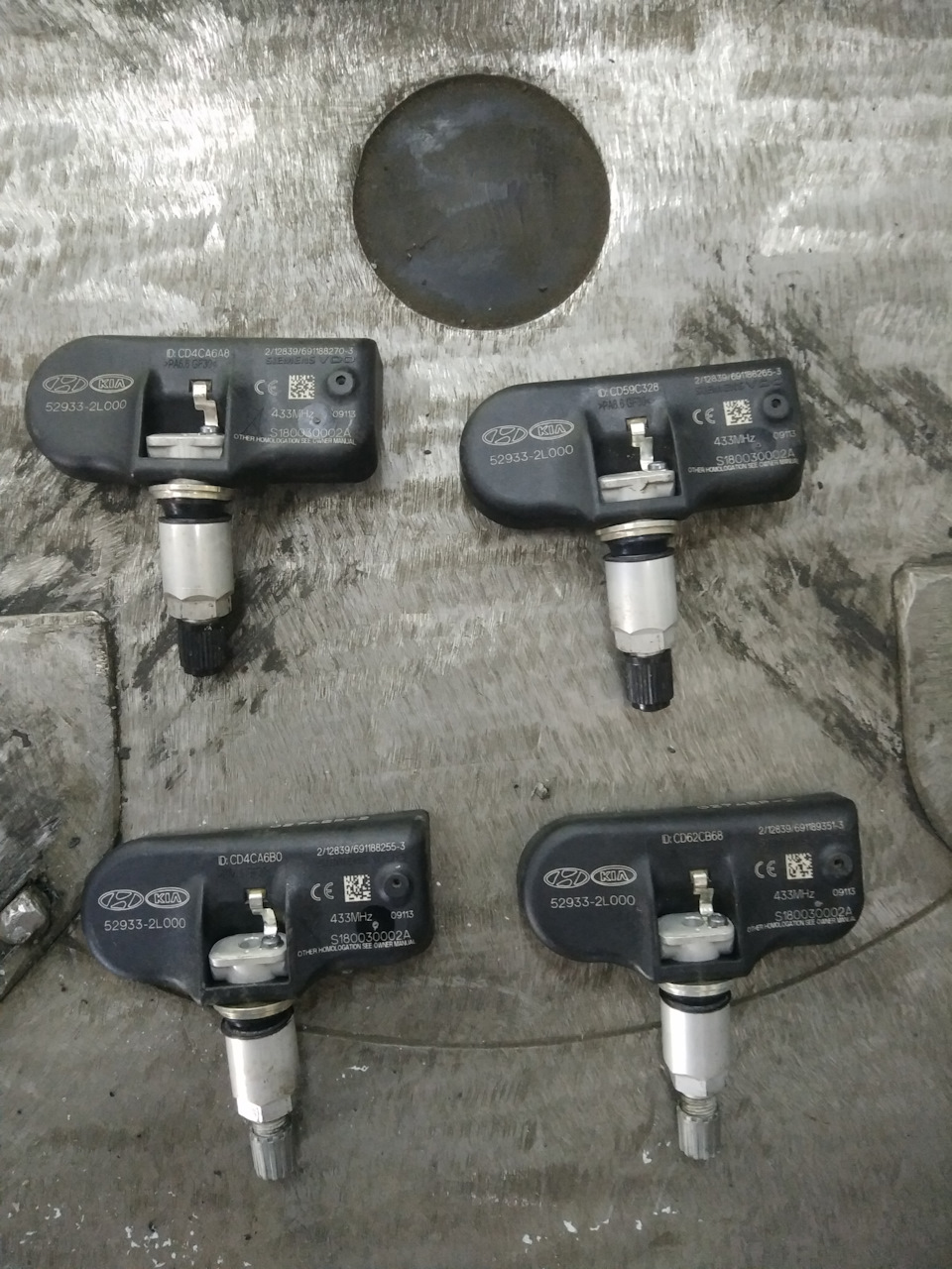 529332L000 Обратный клапан шины колеса KIA HYUNDAI | Запчасти на DRIVE2