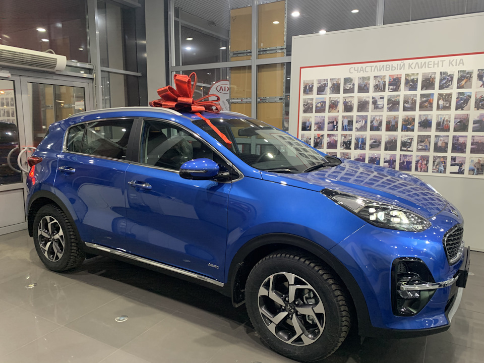 Kia Sportage 2021 синий