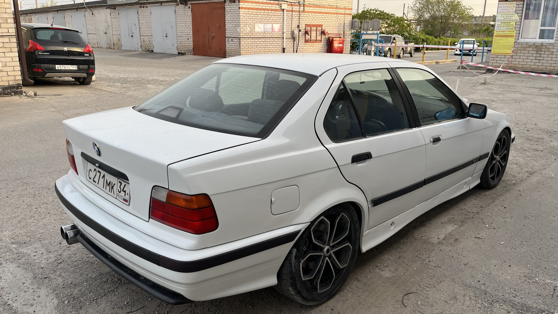 BMW 3 series (E36) 1.6 бензиновый 1993 | DTM головного мозга на DRIVE2