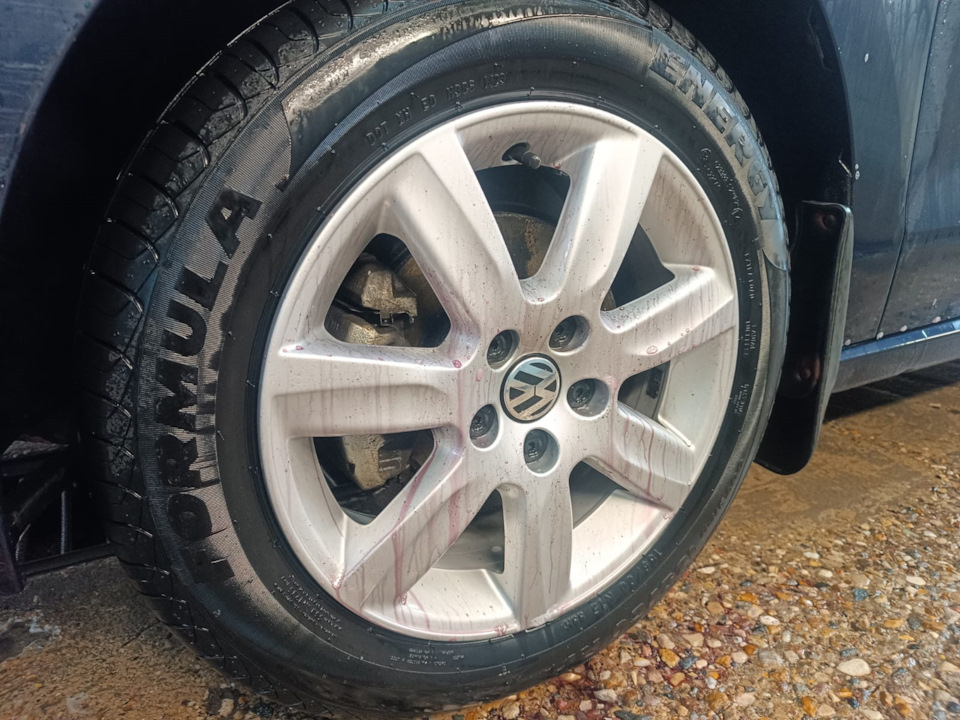 Замена крепления радиаторов 6RU805588F — Volkswagen Polo Sedan, 1,6 л ...