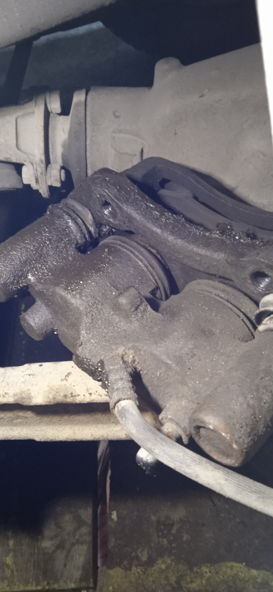 Замена сальника поворотного кулака — УАЗ Patriot, 2,7 л, 2013 года ...