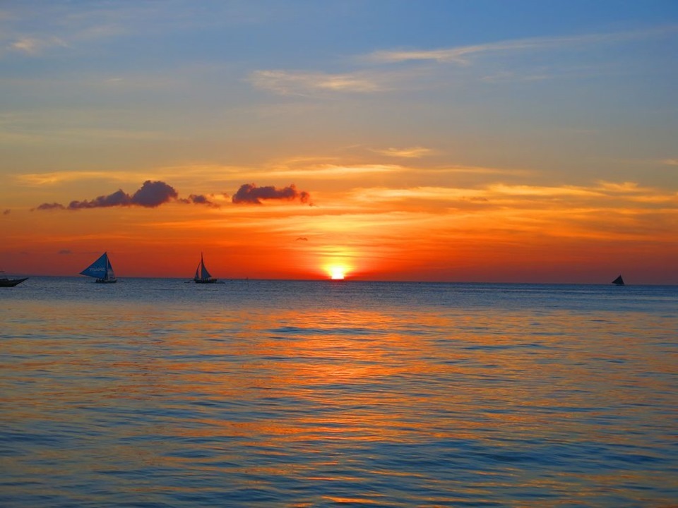 The Philippines nosebridge Boracay  April 2015