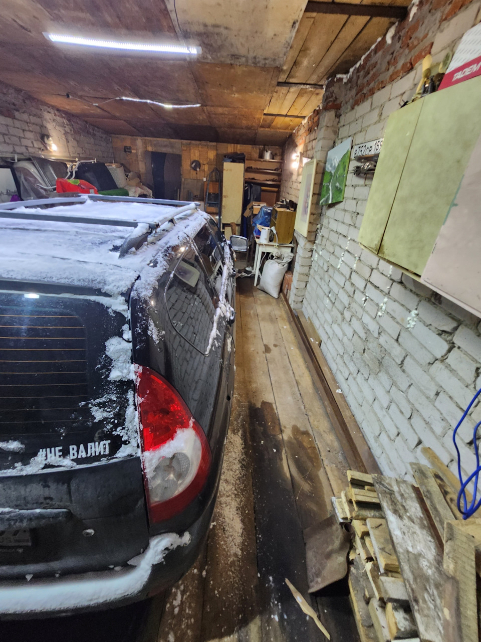 Багажник на крышу за 400р — Lada Приора универсал, 1,6 л, 2011 года ...