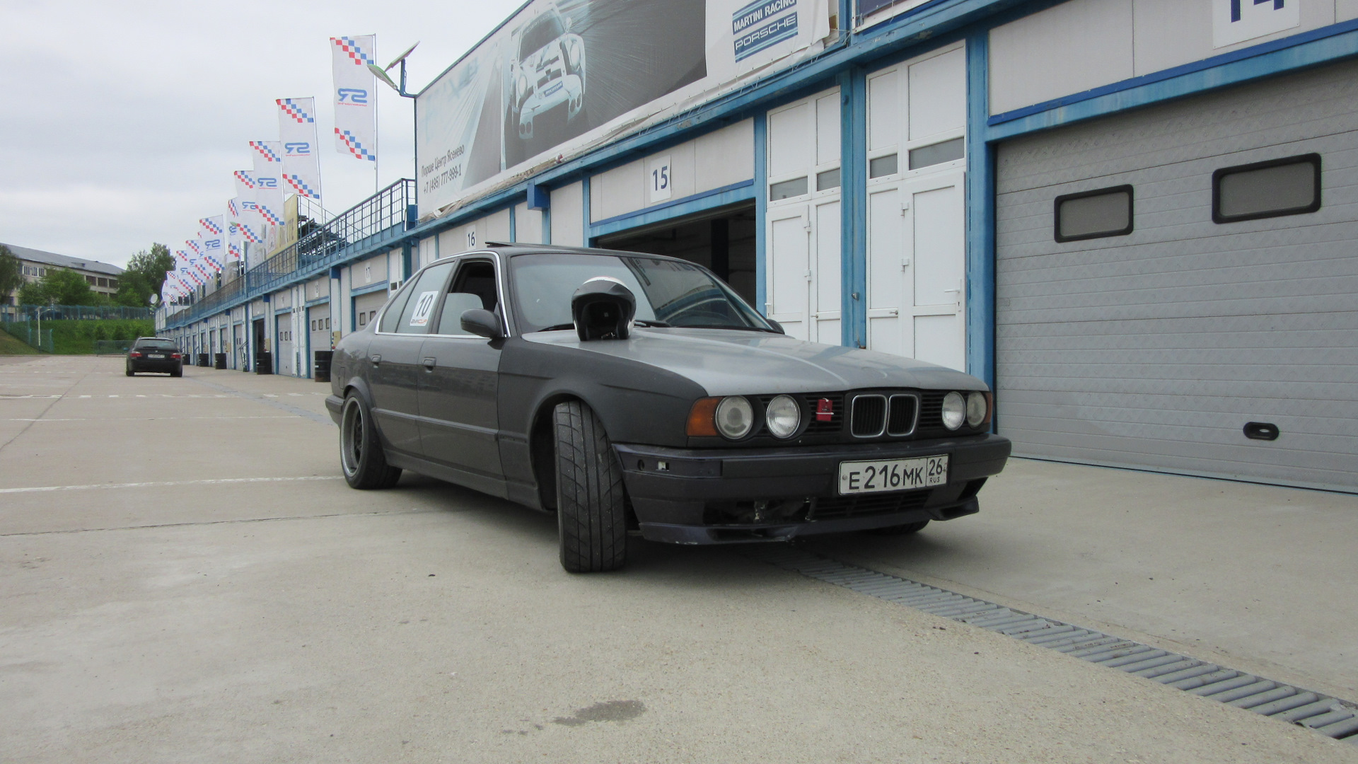 BMW 5 series (E34) 2.8 бензиновый 1989 | будет гонка на DRIVE2