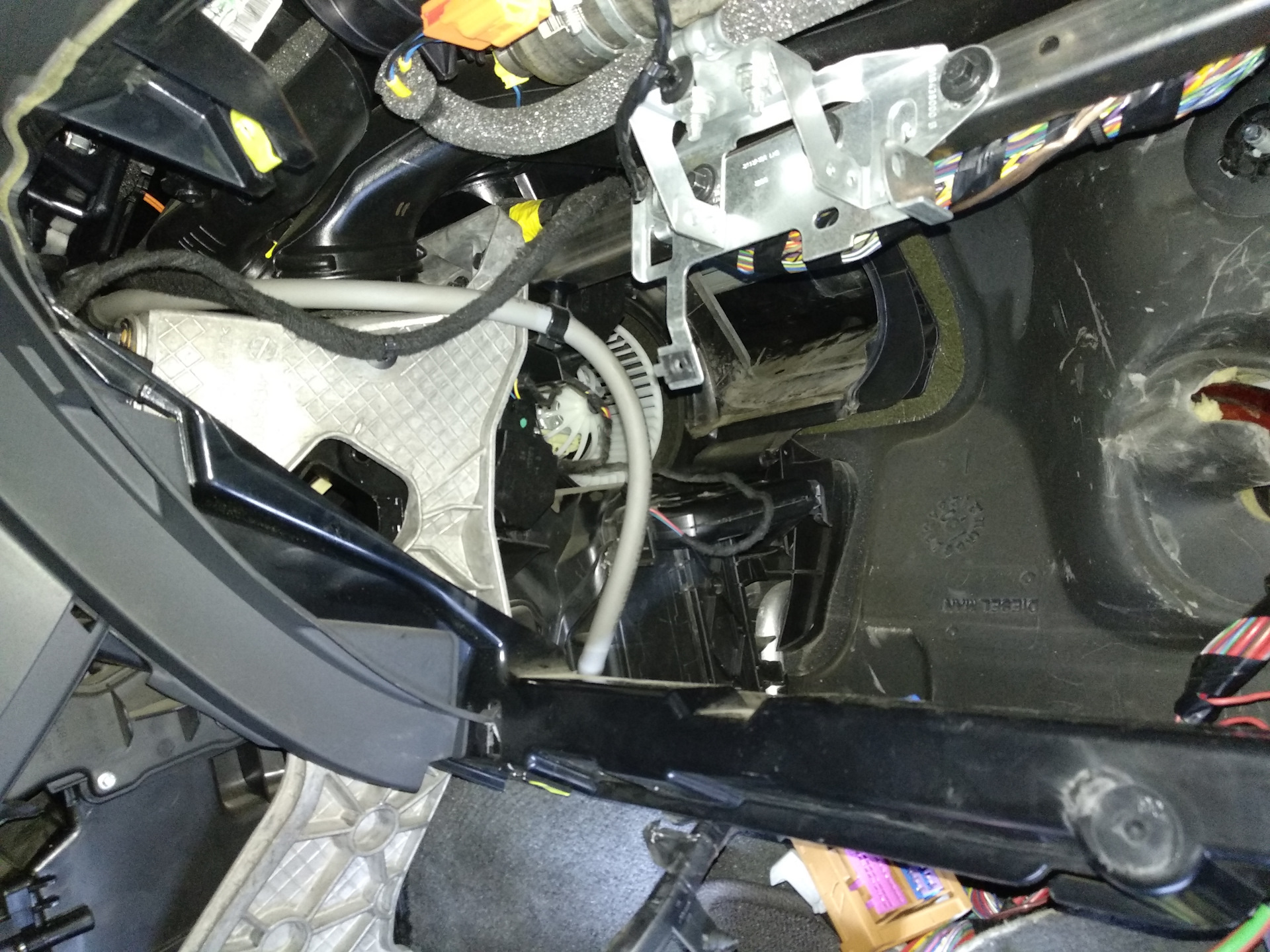 не работает моторчик печки причины. цепь управления вентилятором охлаждения ваз 2115. не работает моторчик печки причины. вентилятор печки ваз 2115. вентилятор отопителя газель 1997 года.