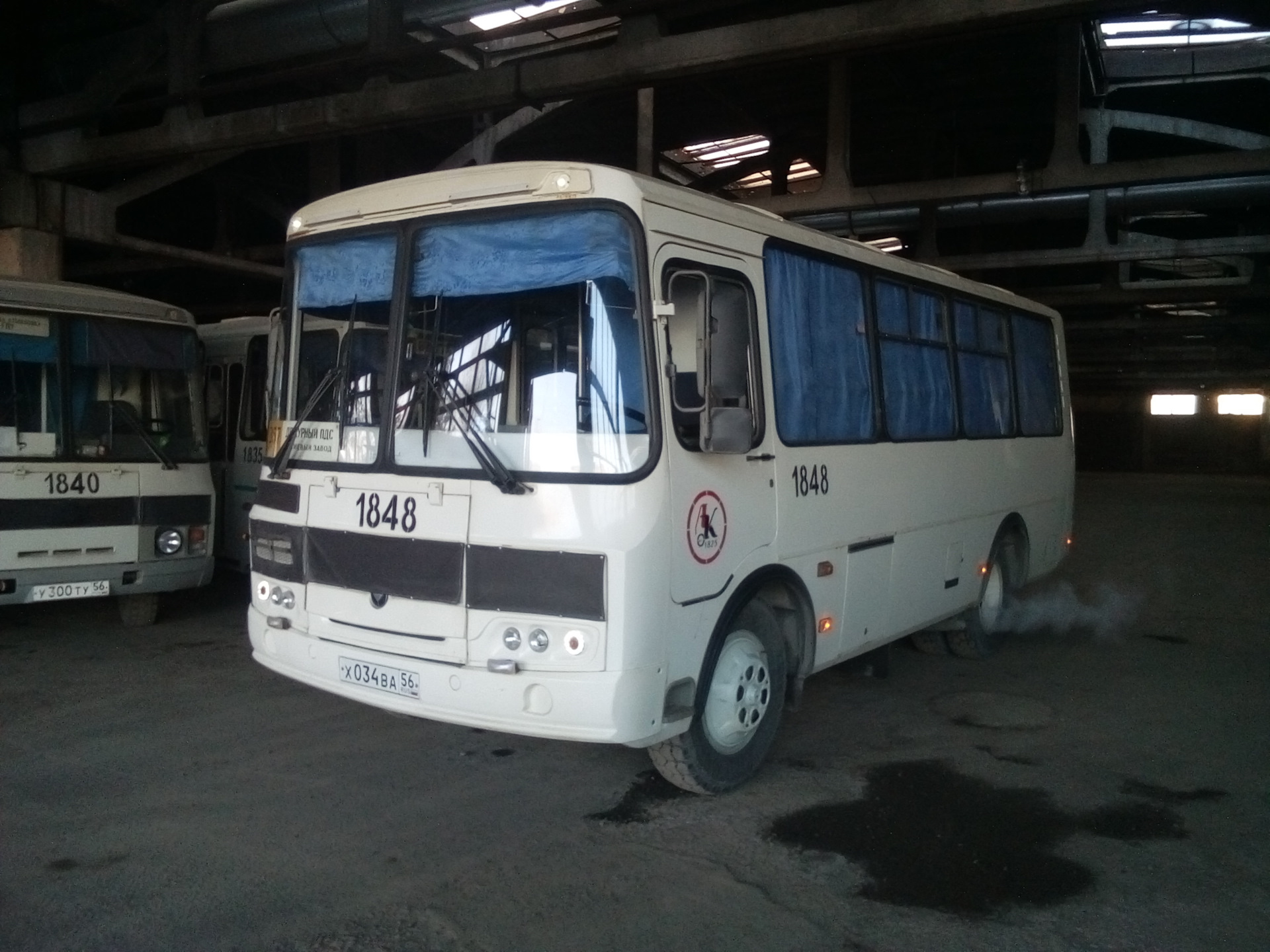 Паз 3205 тюнингованный. Пазики в томске. Паз 3205 заниженный. Тюнингованный паз. Паз 3205 заниженный.