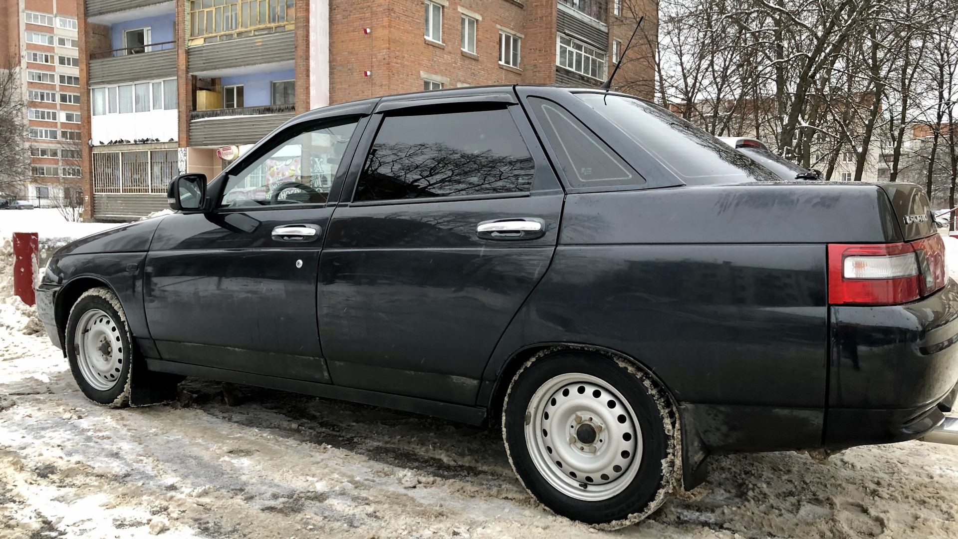 Lada 21103 1.5 бензиновый 2004 | Цвет: Млечный путь на DRIVE2