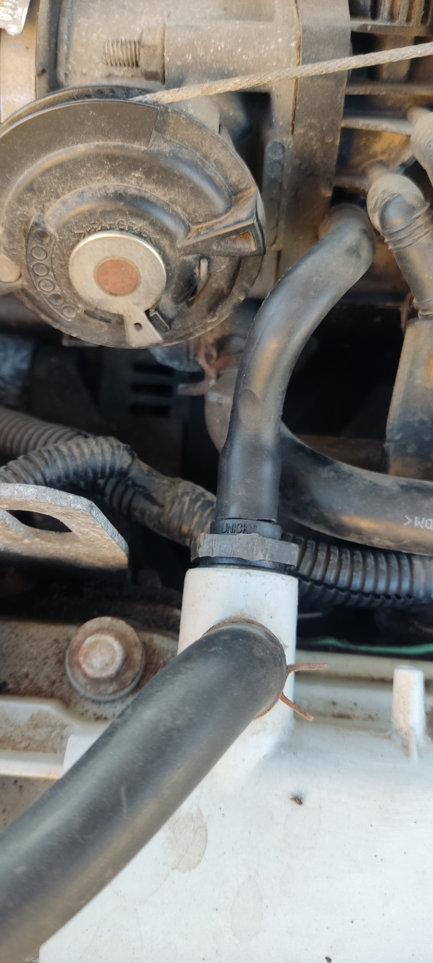 Клапан картерных газов 2 — Chevrolet Lacetti 5D, 1,4 л, 2011 года ...