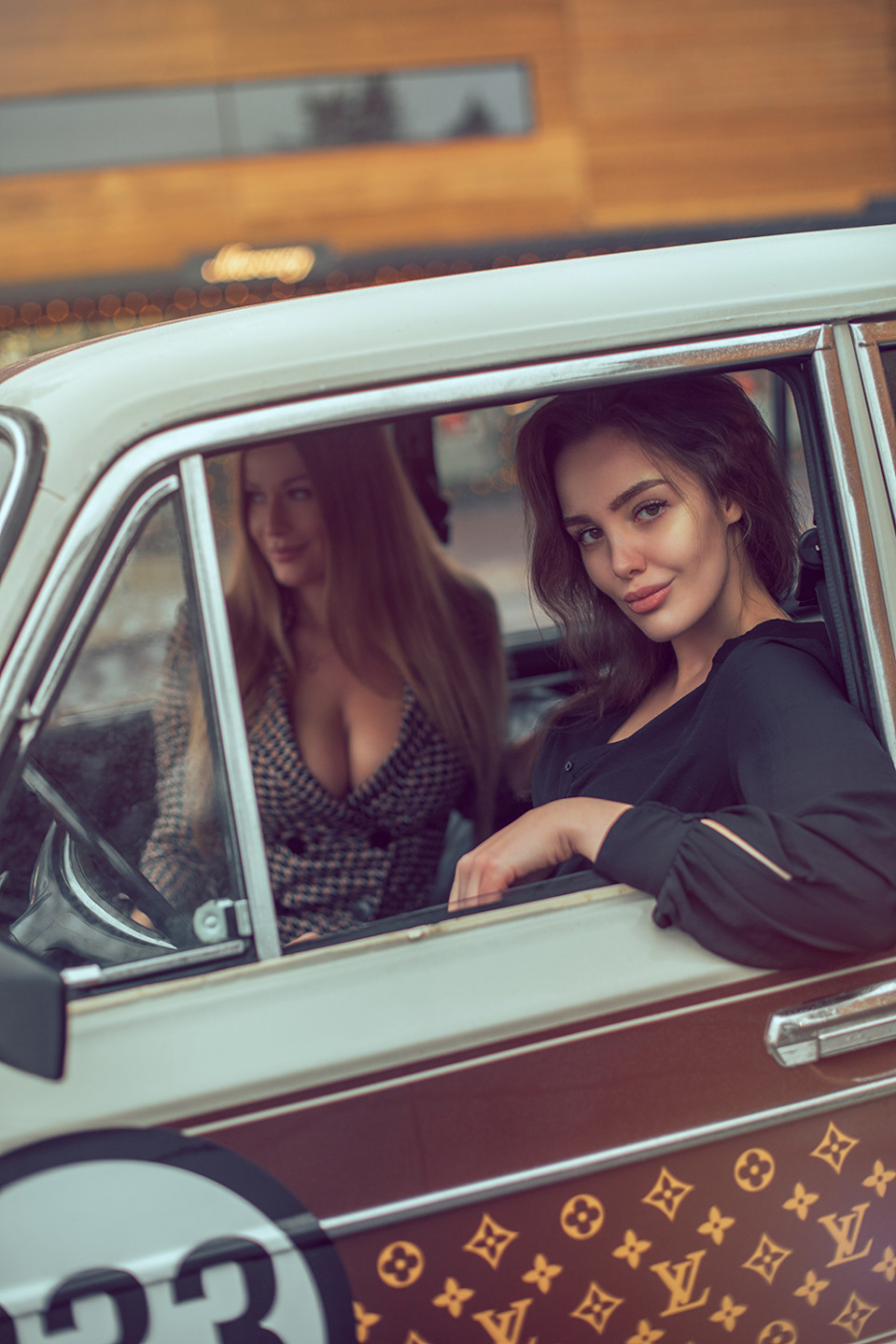 Жигули Louis Vuitton, Tomato333 & Sonya — Сообщество «Girls & Cars» на  DRIVE2