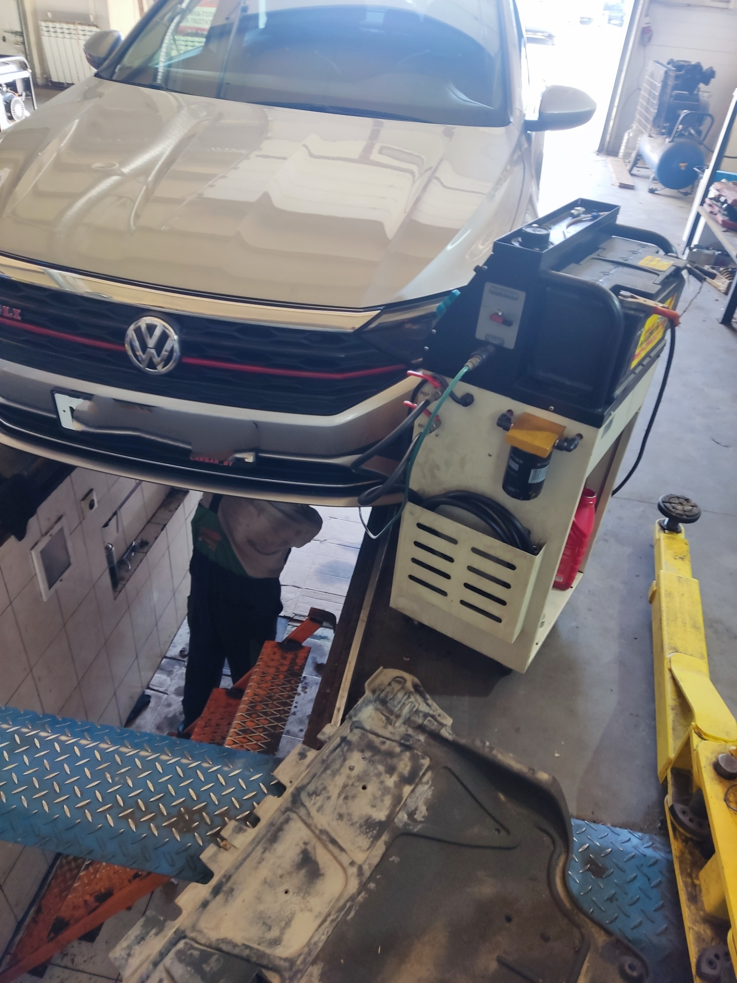 Частичная замена масла в АКПП — Volkswagen Jetta VII, 1,4 л, 2020 года ...