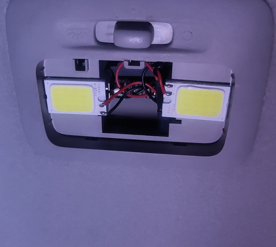 Перегорела лампочка плафона в салоне — Mitsubishi Mirage (6G), 1 л ...